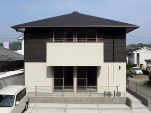 寄棟屋根その１｜逆瀬川はうじんぐ　注文住宅外観