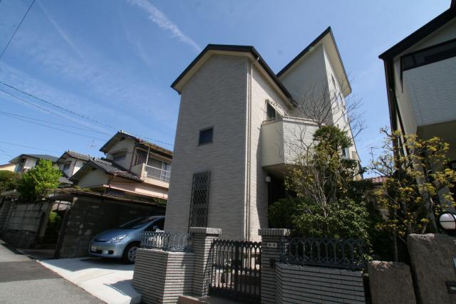 ワンホール型の2階リビングの家 1｜宝塚市の逆瀬川はうじんぐ施工事例